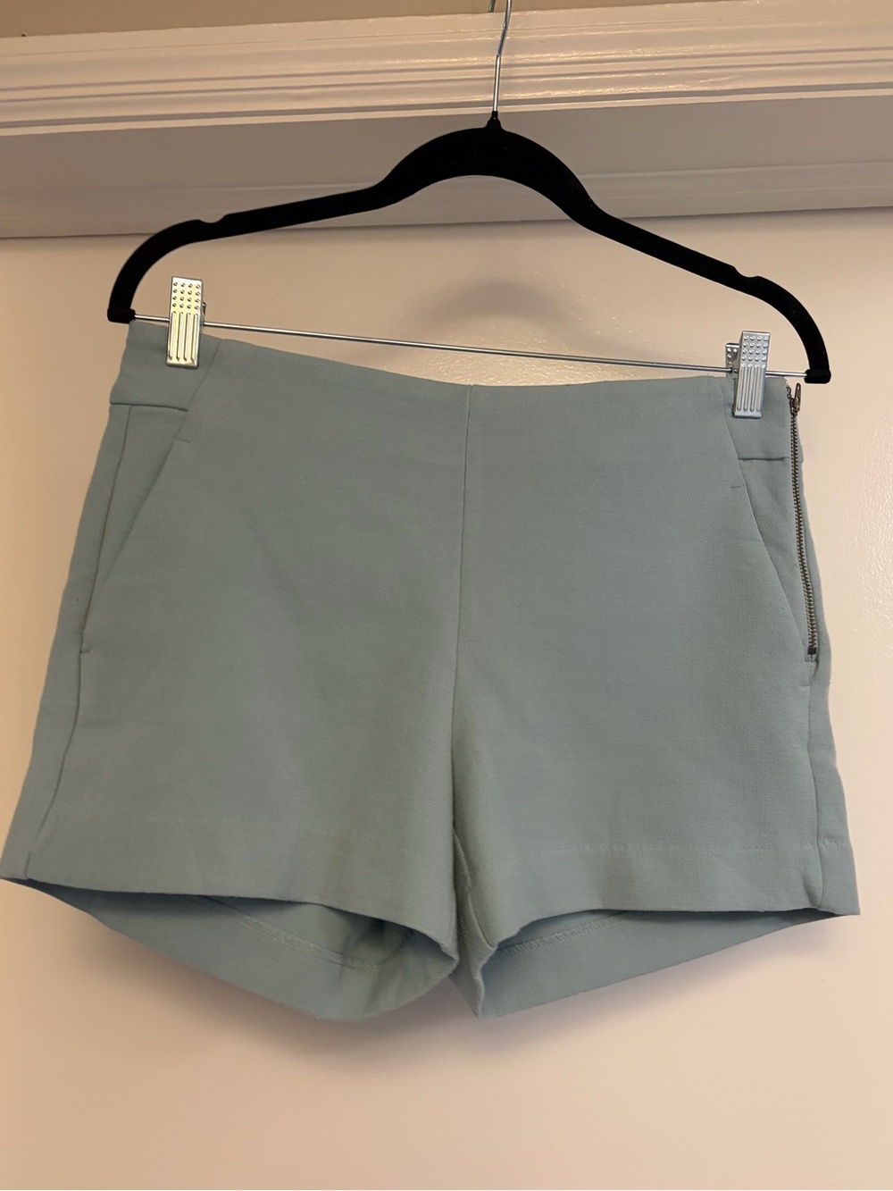 Banana Republic - Size Zip Stretch Shorts - baby blue - size 2